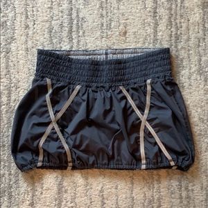 Lululemon bubble tennis skirt gray